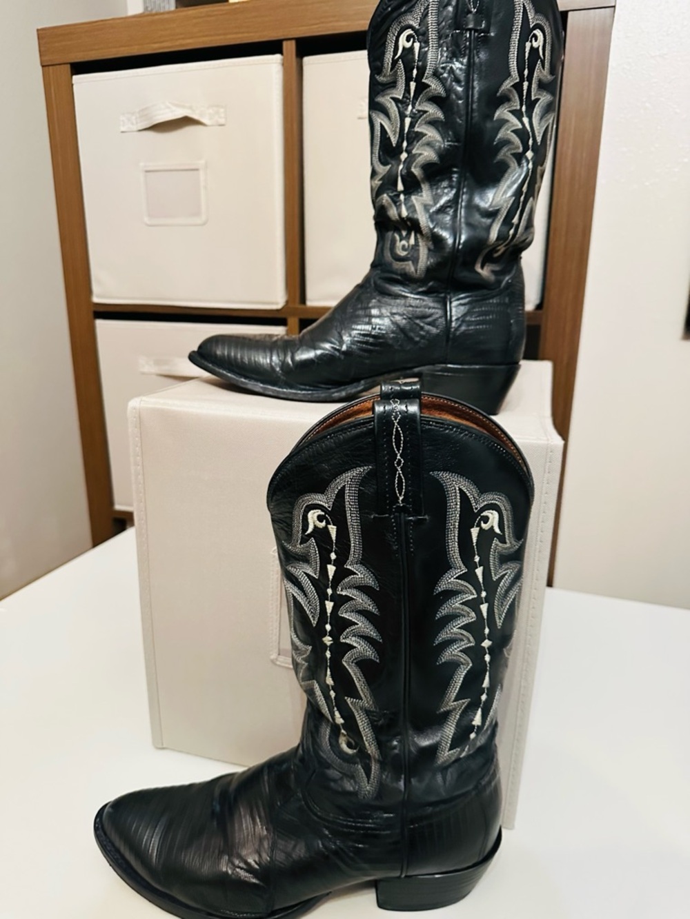 Men's Black Western Cowboy Boots - Classic Embroidered Leather